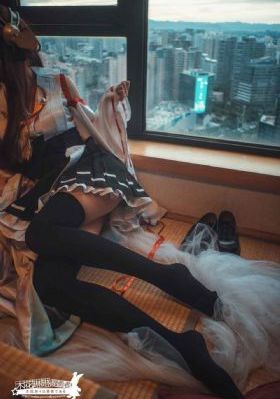 老师扒下内裤让我爽了一夜视频