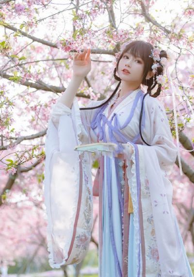 伊人成人在线视频